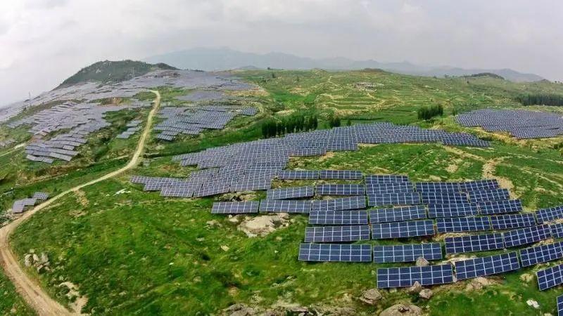 中國(guó)十三省最大光伏電站在這里！欽州康熙嶺的光伏電站能排上號(hào)了嗎？