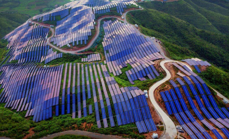 中國(guó)十三省最大光伏電站在這里！欽州康熙嶺的光伏電站能排上號(hào)了嗎？
