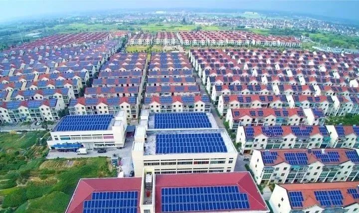 光伏發(fā)電“租房頂、免費(fèi)裝”新套路，警惕陰陽合同，天上不會(huì)掉餡餅！